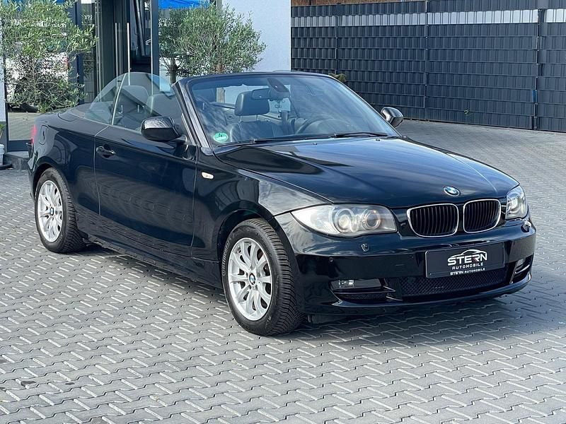 Gebraucht BMW 118 Cabriolet Sport Line 143 PS (105 kW) 2010 Schwarz Cabrio