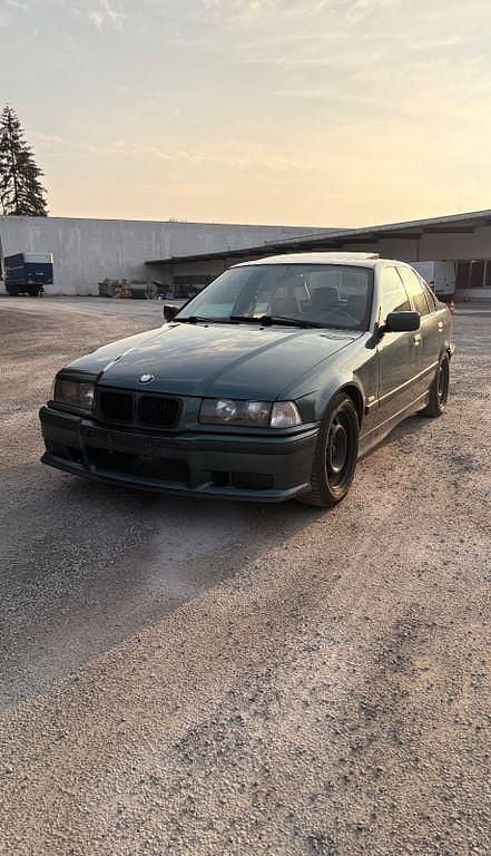 Gebraucht BMW 316 Performance 102 PS (75 kW) 1997 Grün Limousine