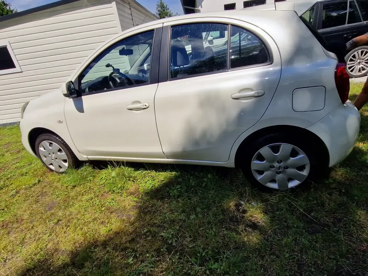Gebraucht Nissan Micra 80 PS (58 kW) 2015 Weiß Kleinwagen