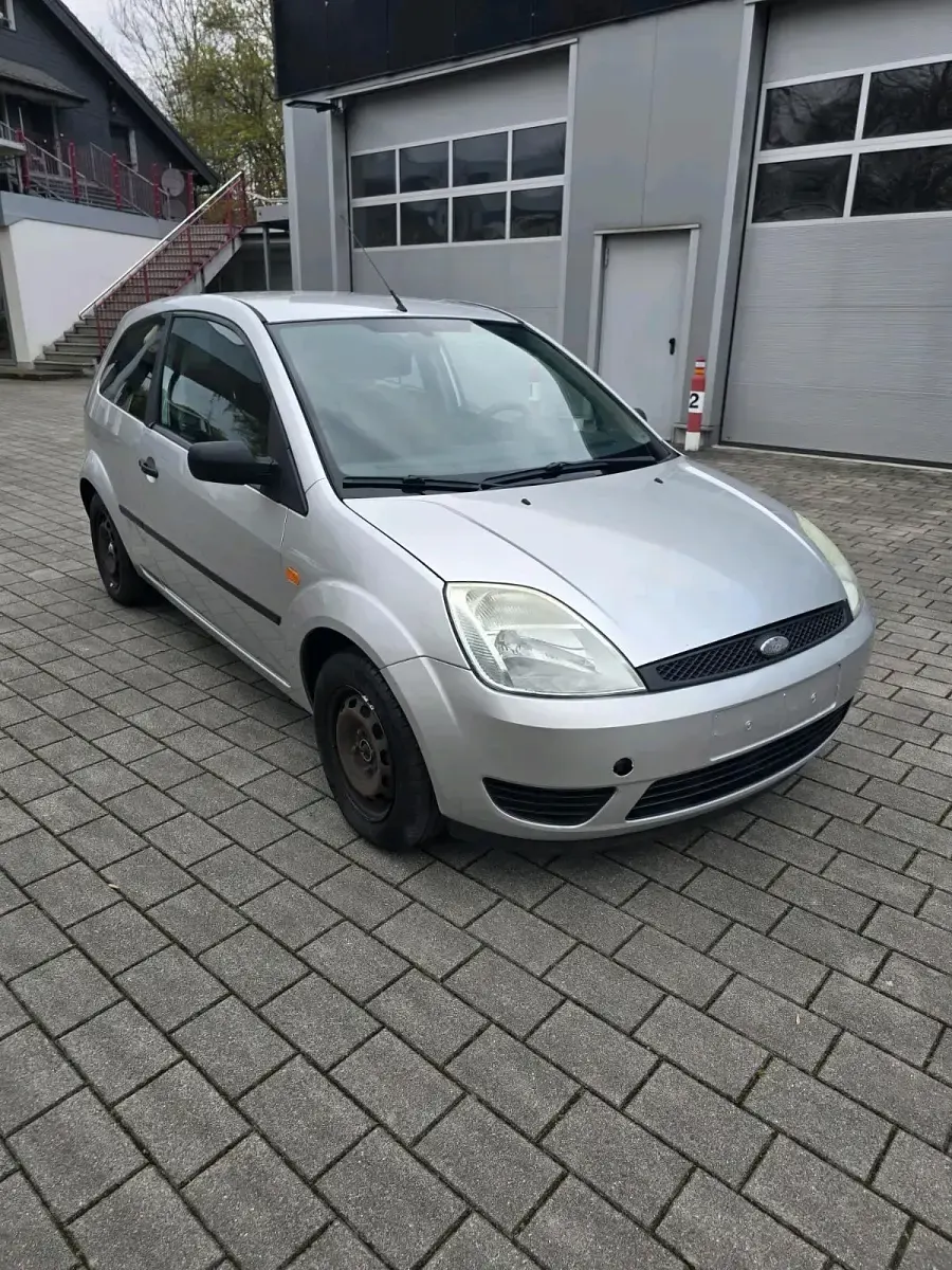 Gebraucht Ford Fiesta 2005 Silber Kleinwagen