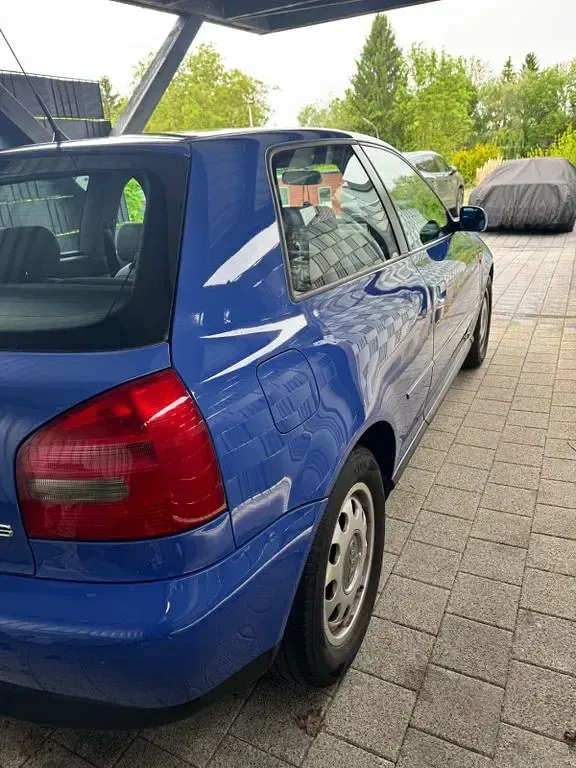 Gebraucht Audi A3 Attraction 102 PS (75 kW) 2000 Blau Kleinwagen