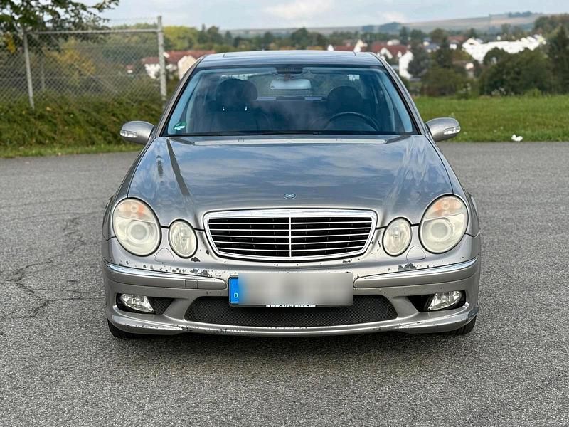 Gebraucht Mercedes E240 Avantgarde 177 PS (130 kW) 2002 Grau Limousine