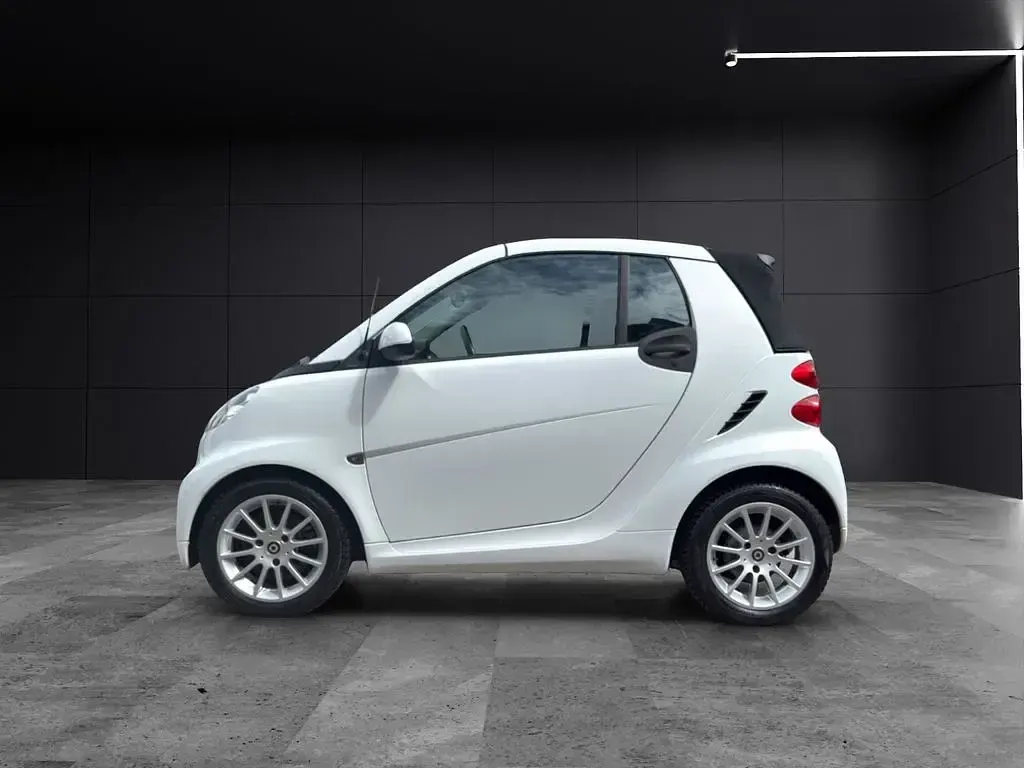 Gebraucht Smart ForTwo Cabrio Passion 71 PS (52 kW) 2011 Weiß Cabrio