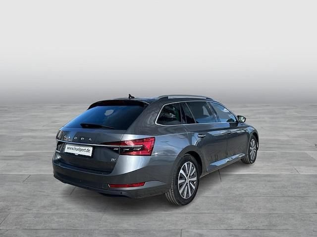 Gebraucht Skoda Superb 218 PS (160 kW) 2023 Graphitegrau metallic Kombi