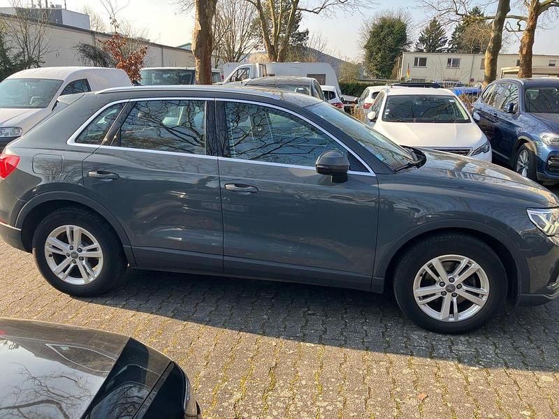 Gebraucht Audi Q3 150 PS (110 kW) 2019 Grau SUV