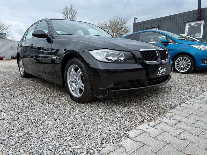 Gebraucht BMW 320 150 PS (110 kW) 2005 Schwarz Limousine