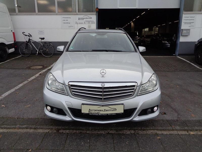 Gebraucht Mercedes C200 136 PS (100 kW) 2012 Silber Kombi