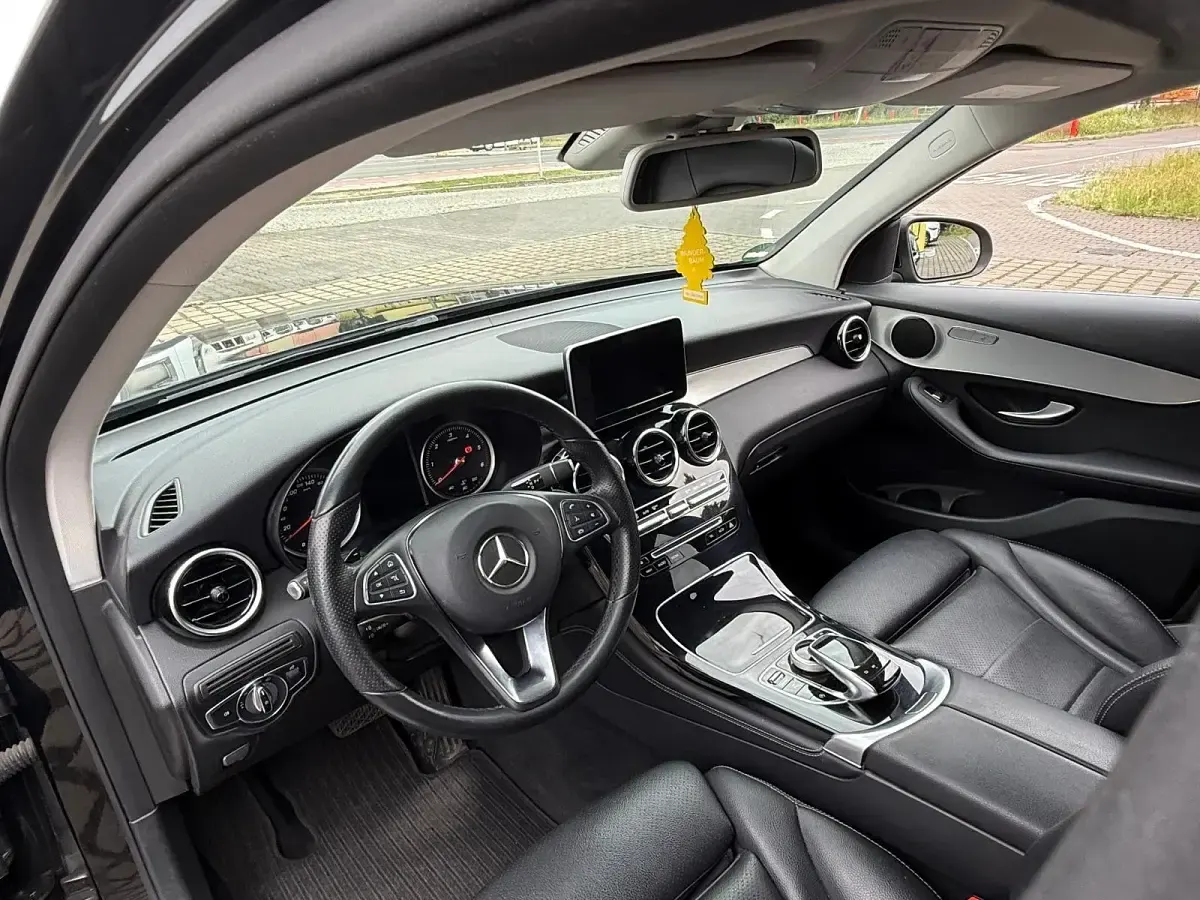 Gebraucht Mercedes GLC220 170 PS (125 kW) 2017 Schwarz SUV
