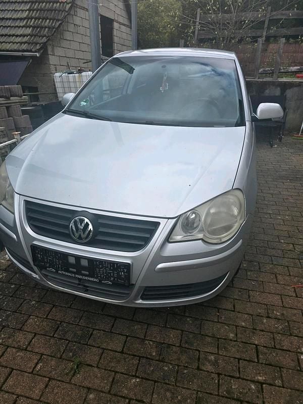 Silber Gebraucht 2009 VW Polo Kleinwagen | 999 € (Superpreis) - Bild 1/4