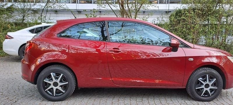 Second-hand Seat Ibiza SC Reference 69 CP (50 kW) 2012 Roșu Hatchback