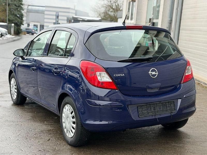 Gebraucht Opel Corsa Edition 101 PS (74 kW) 2013 Blau Kleinwagen