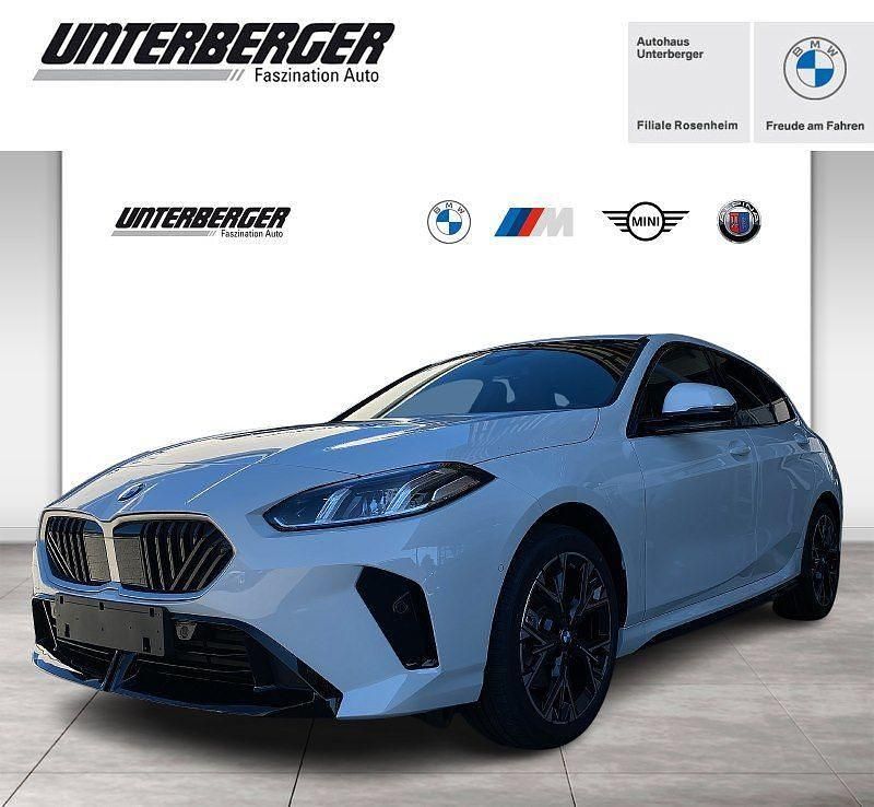 Alpinweiss iii Neu 2025 BMW 116 M Sport Kleinwagen | 32.590 € (Fairer Preis) - Bild 1/4