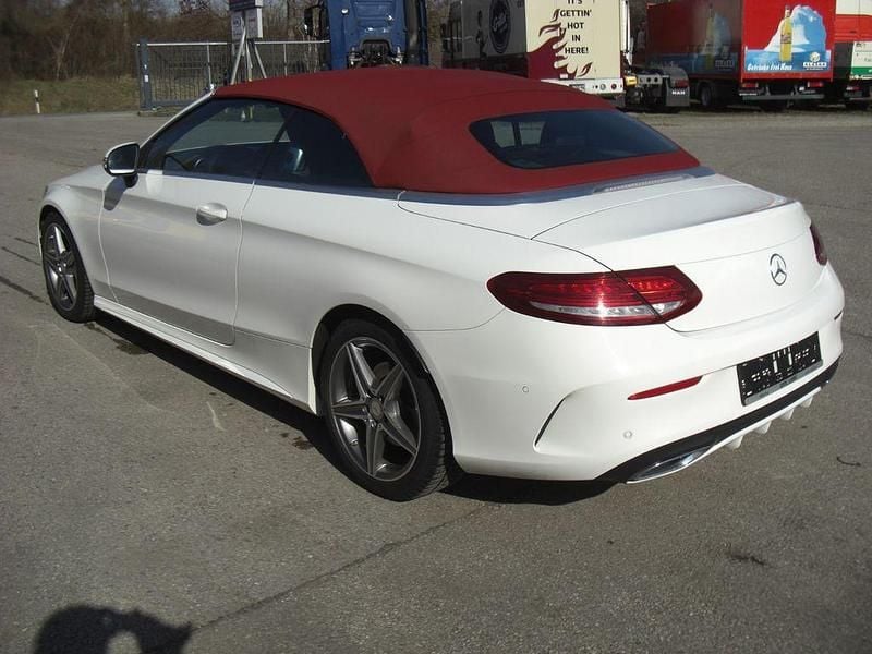 Gebraucht Mercedes C220 AMG 170 PS (125 kW) 2018 Weiß Cabrio