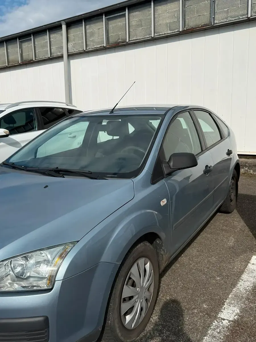Gebraucht Ford Focus 80 PS (58 kW) 2005 Andere farben Limousine