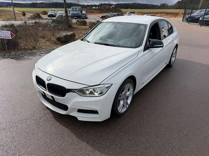 Gebraucht BMW 325 M Sport 218 PS (160 kW) 2014 Weiß Limousine
