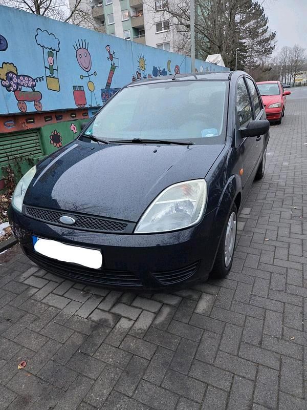 Gebraucht Ford Fiesta 69 PS (50 kW) 2005 Blau Kleinwagen