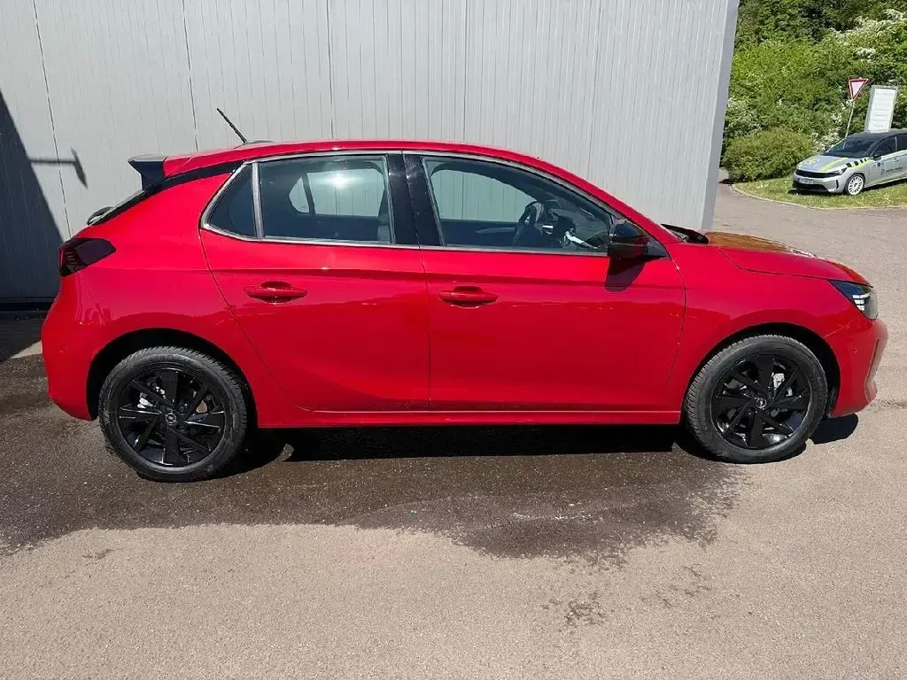 Gebraucht Opel Corsa 101 PS (74 kW) 2025 Lackierung peperoncino red/typ Kleinwagen