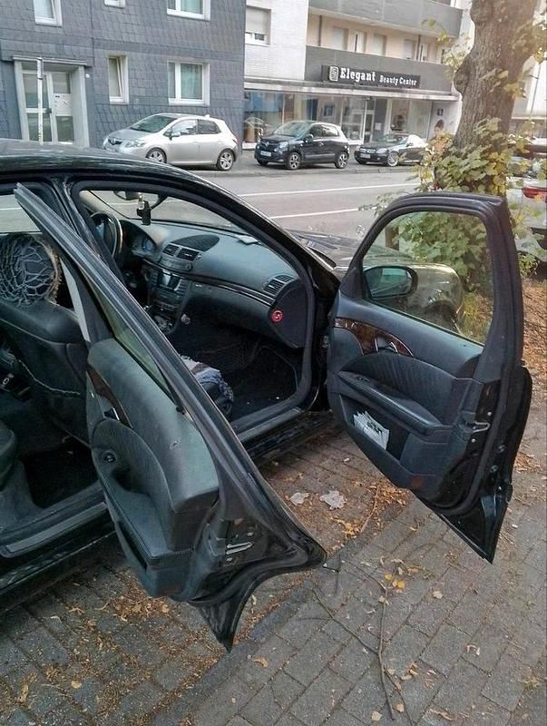 Gebraucht Mercedes E320 224 PS (164 kW) 2003 Schwarz Limousine