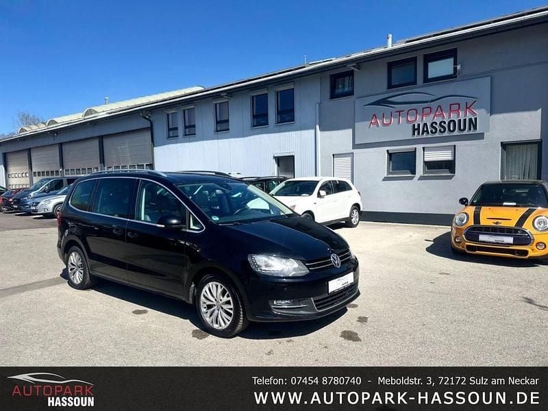 Gebraucht VW Sharan Highline 170 PS (125 kW) 2012 Deep black perleffekt Van / Kleinbus