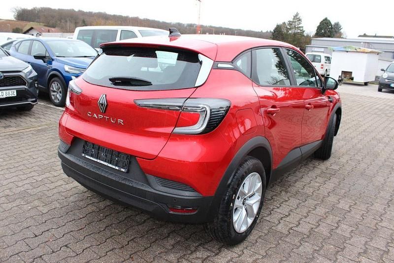 Neu Renault Captur Evolution 114 PS (83 kW) 2026 Dezir rot SUV