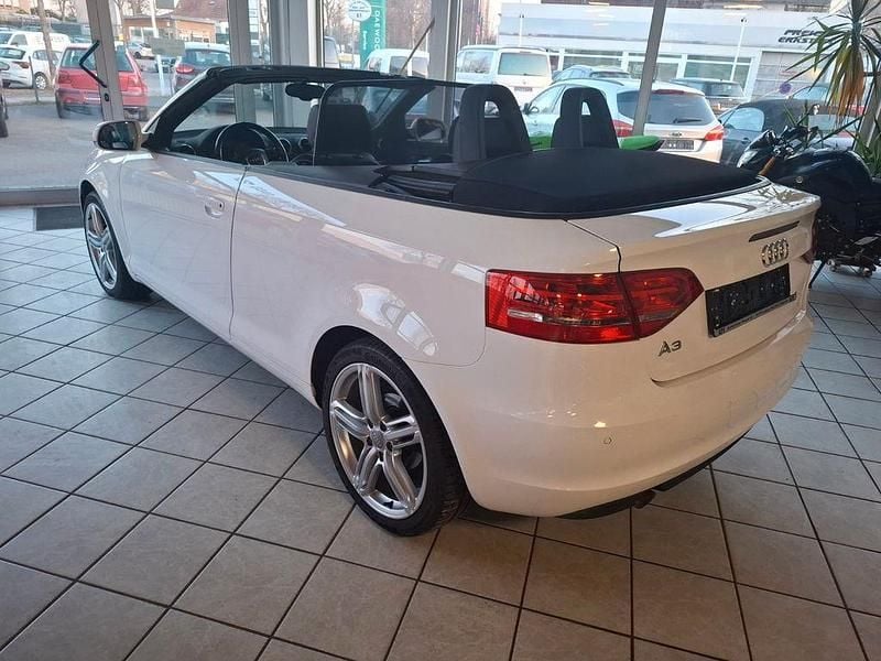 Gebraucht Audi A3 Cabriolet S-Line 140 PS (102 kW) 2012 Weiß Cabrio