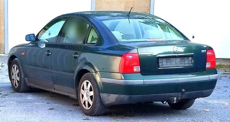 Grün Gebraucht 1996 VW Passat Limousine | 610 € (Fairer Preis) - Bild 1/4