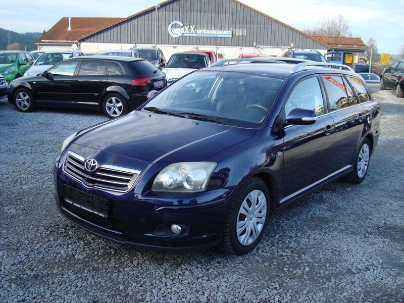 Blau Gebraucht 2007 Toyota Avensis Executive Kombi | 1.900 € (Fairer Preis) - Bild 1/4