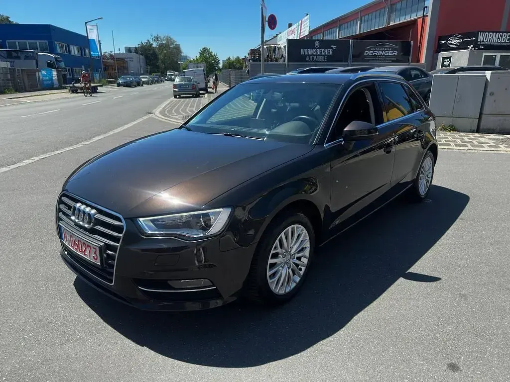 Gebraucht Audi A3 Ambiente 179 PS (131 kW) 2014 Braun Limousine