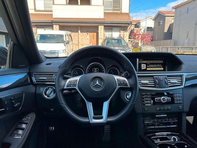 Gebraucht Mercedes E500 AMG 408 PS (300 kW) 2012 Schwarz Limousine