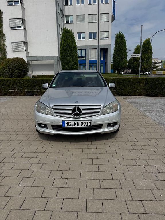 Silber Gebraucht 2010 Mercedes C180 Limousine | 3.700 € (Superpreis) - Bild 1/4