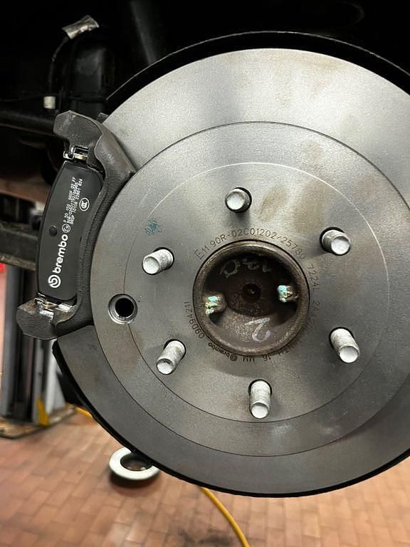 Gebraucht Nissan Navara N-Guard 190 PS (139 kW) 2019 Silber Pickup