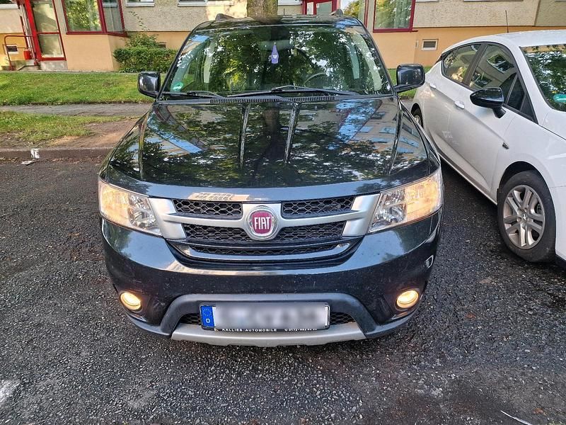 Schwarz Gebraucht 2013 Fiat Freemont SUV | 10.500 € (Fairer Preis) - Bild 1/4