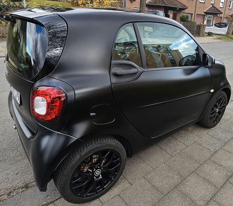 Schwarz Gebraucht 2019 Smart ForTwo Coupé Prime Coupé | 16.200 € (Fairer Preis) - Bild 1/4