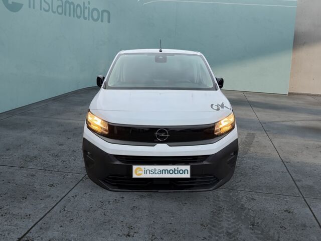 Second-hand Opel Combo 102 CP (75 kW) 2024 Alb Monovolum