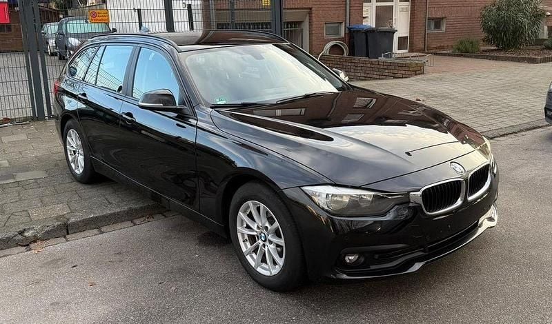 Gebraucht BMW 318 Advantage 136 PS (100 kW) 2016 Schwarz Kombi