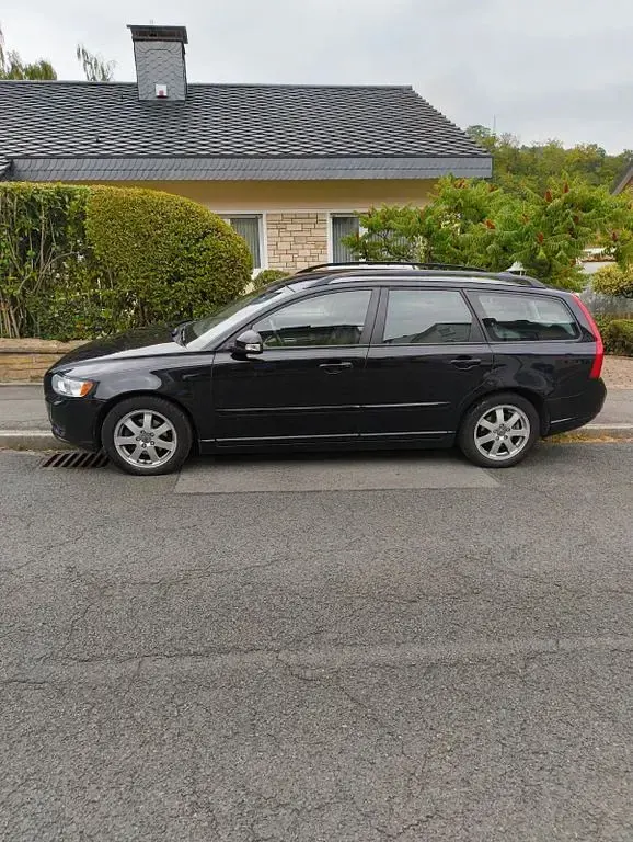 Gebraucht Volvo V50 114 PS (83 kW) 2010 Schwarz Kombi