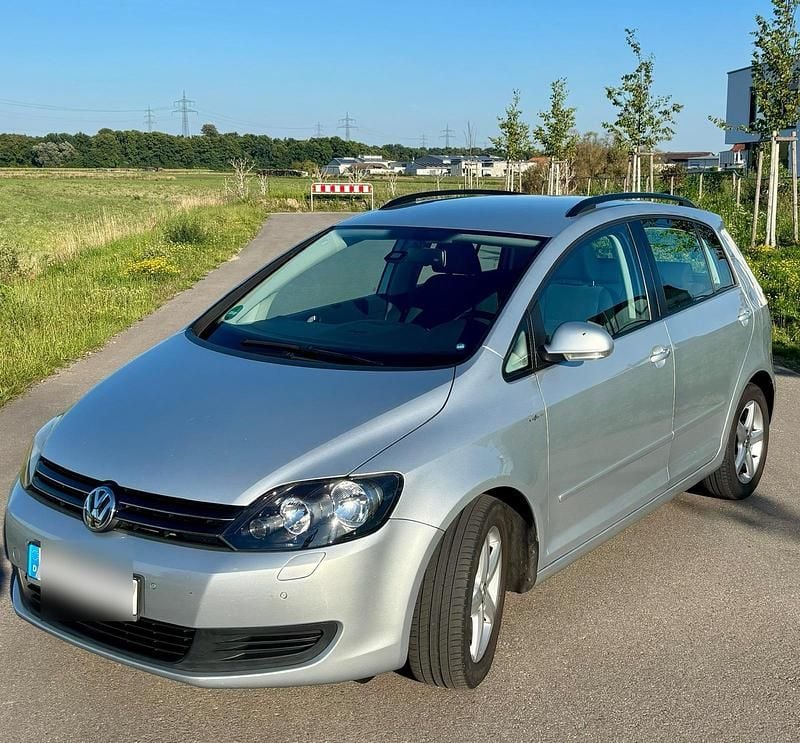 Silber Gebraucht 2010 VW Golf Plus Cross Van / Kleinbus | 7.777 € - Bild 1/4