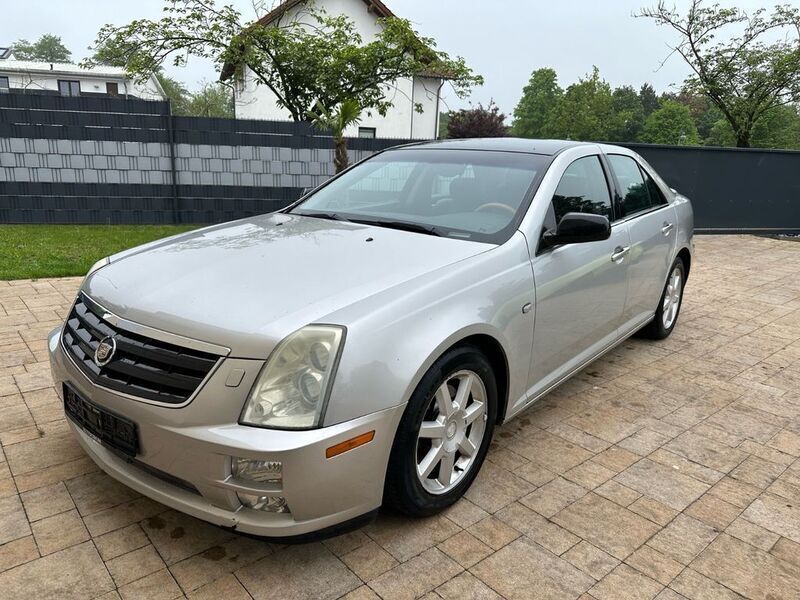 Silber Gebraucht 2009 Cadillac STS Limousine | 4.990 € - Bild 1/4