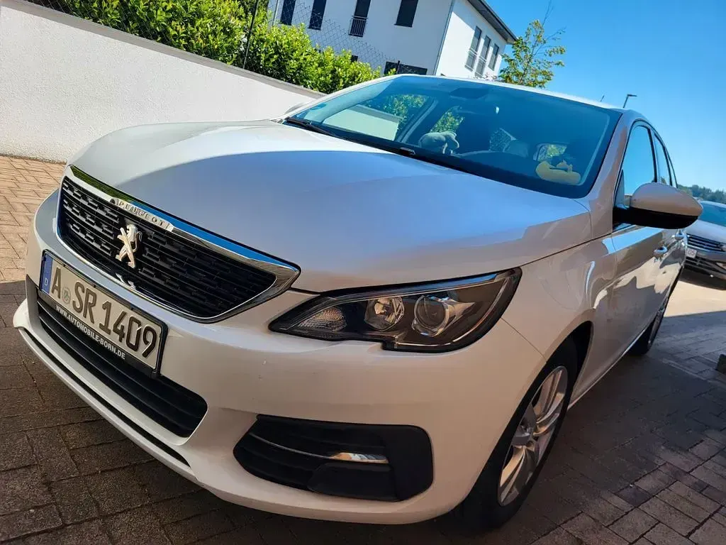 Gebraucht Peugeot 308 Style 131 PS (96 kW) 2019 Weiß Kombi