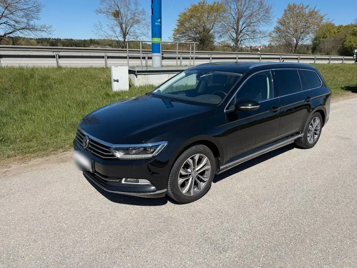 Gebraucht VW Passat Highline 150 PS (110 kW) 2018 Schwarz Kombi