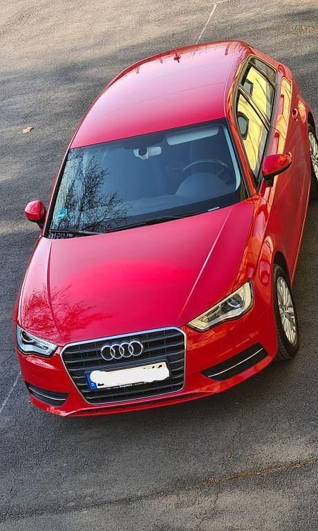Rot Gebraucht 2016 Audi A3 Attraction Limousine | 12.500 € (Superpreis) - Bild 1/4