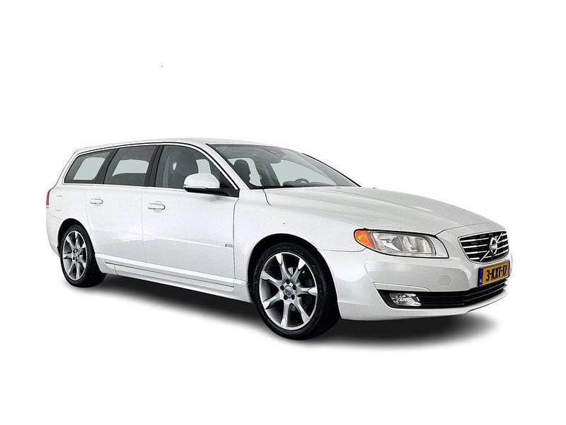 Weiß Gebraucht 2013 Volvo V70 Kinetic Kombi | 5.445 € (Fairer Preis) - Bild 1/4