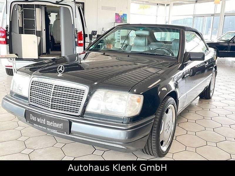 Schwarz Gebraucht 1993 Mercedes E320 Sportline Cabrio | 27.000 € - Bild 1/4