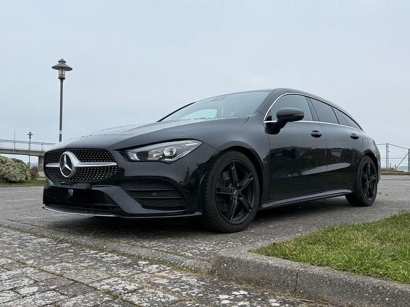 Gebraucht Mercedes CLA200 Shooting Brake AMG line 163 PS (119 kW) 2020 Schwarz Kombi
