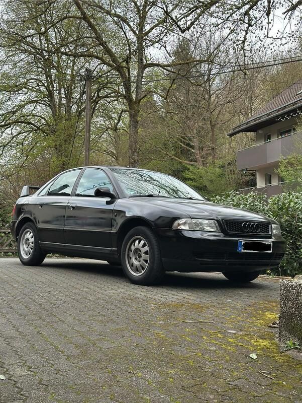 Schwarz Gebraucht 1997 Audi A4 Limousine | 1.800 € (Teuer) - Bild 1/3