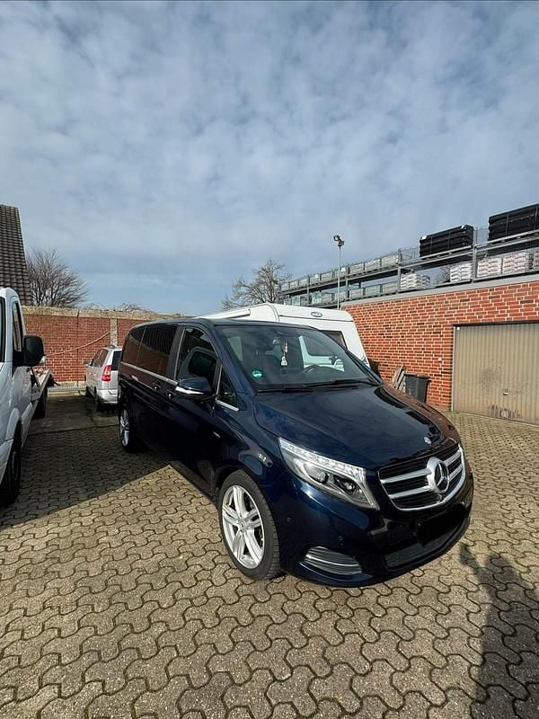 Gebraucht Mercedes V250 190 PS (139 kW) 2016 Blau Van / Kleinbus