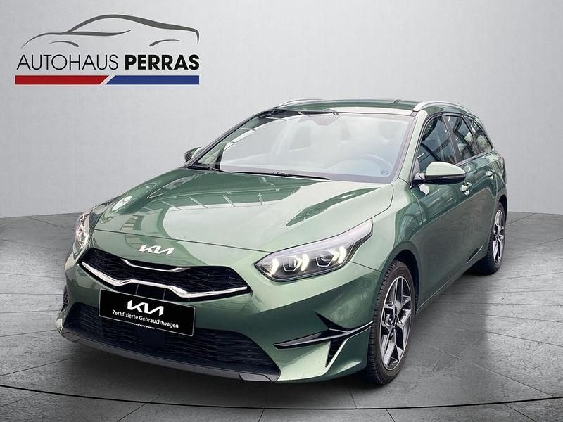 Gebraucht Kia Ceed Sportswagon Spirit 140 PS (102 kW) 2025 Experience green (metallic) Kombi