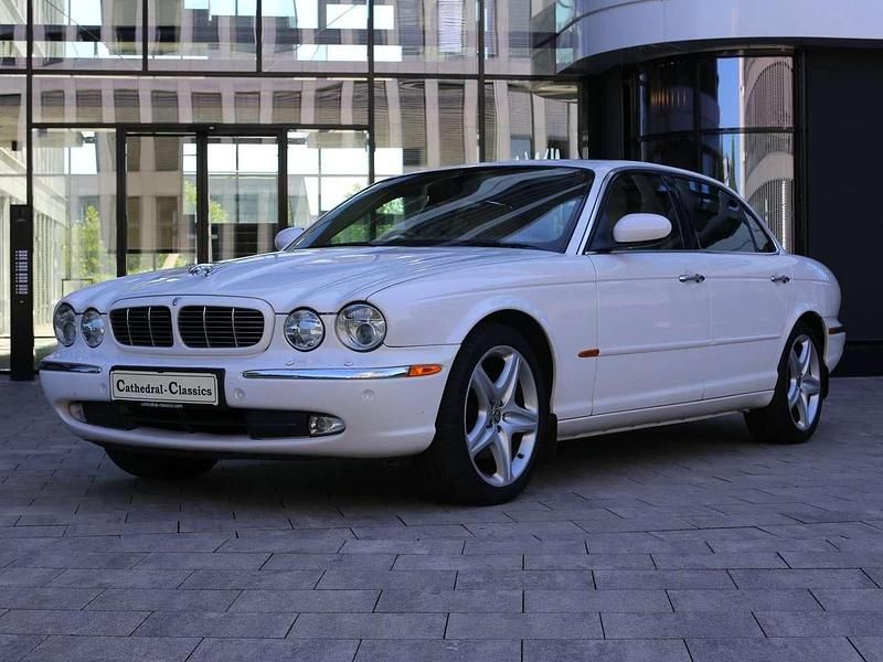 Gebraucht Jaguar XJ8 298 PS (219 kW) 2005 White onyx Limousine