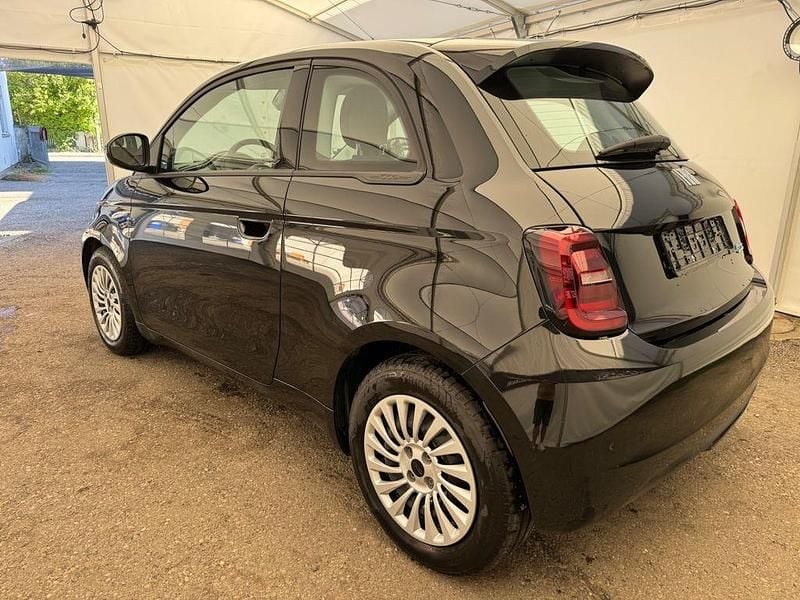 Gebraucht Fiat 500e 69 kW (95 PS) 2022 Schwarz Kleinwagen