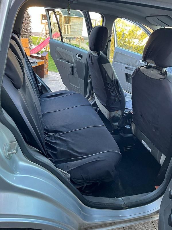 Gebraucht Ford Fusion Ambiente 80 PS (58 kW) 2003 Grau Kleinwagen